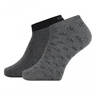 Chaussettes Calvin Klein noires et grises, lot de 2 avec monogramme brodé sur une paire