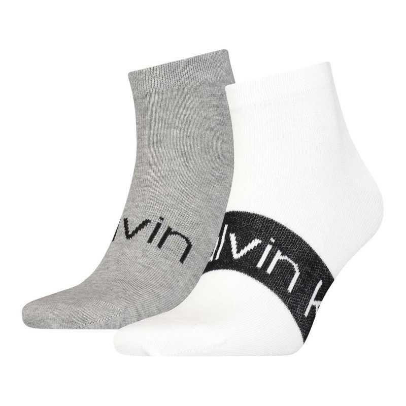 Calvin Klein Jeans - Lot De 2 Paires De Chaussettes Mi-hautes Grises Et Blanches Avec Inscription Calvin Klein Pour Homme - Gris Calvin Klein Jeans - Lot De 2 Paires De Chaussettes Mi-hautes Grises Et Blanches Avec Inscription Calvin Klein Pour Homme - Gris