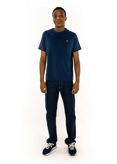 T-shirt bleu uni avec une coupe droite un col rond et des manches courtes
