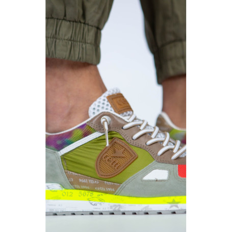 Baskets basses homme en cuir vert et taupe avec...