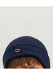 Thumbnail Bonnet bleu uni en maille avec étiquette iconique sur l'ourlet - Image 4