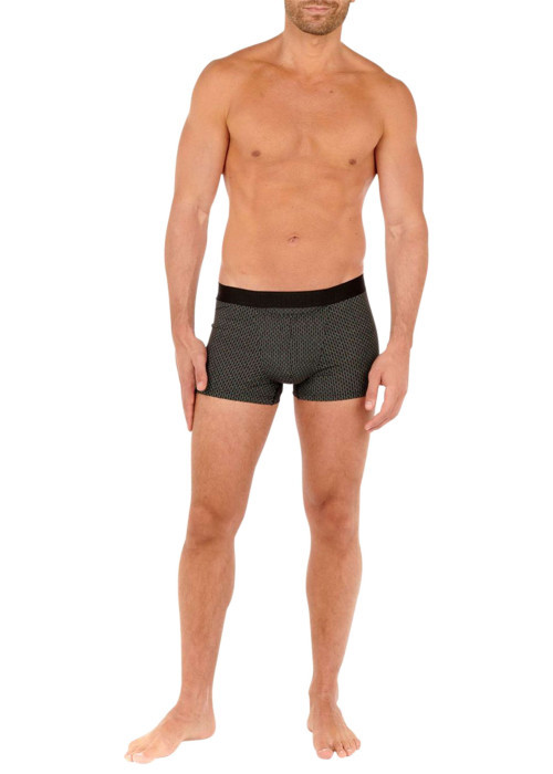 Boxer noir avec une coupe fermée et imprimé géométrique