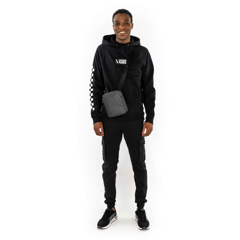 Calvin Klein Jeans - Sacoche Noire Logotypée Avec Nom De La Marque Métallique Sur L'avant - Noire Calvin Klein Jeans - Sacoche Noire Logotypée Avec Nom De La Marque Métallique Sur L'avant - Noire