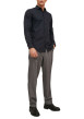 Thumbnail Chemise en coton noire unie avec un col italien et une coupe slim - Image 2