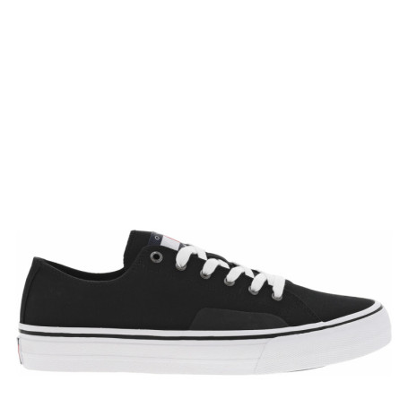 Baskets basse en toile noire avec des lacets...