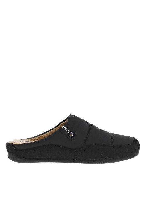 Pantoufles mules noires avec le coup de pied...