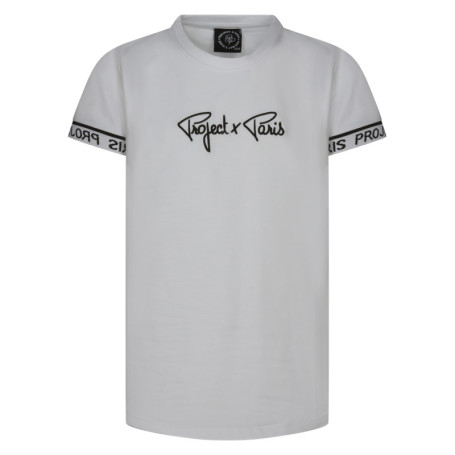 T-shirt blanc uni avec un col rond et une coupe...