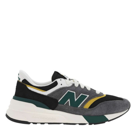 Baskets running noires, vertes et grises avec...