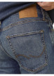 Thumbnail Jean en coton biologique bleu indigo délavé aux cuisses à coupe regular fit - Image 3
