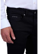Thumbnail Jean noir uni avec une coupe modern-fit une taille mi-haute et le logo brodé - Image 3