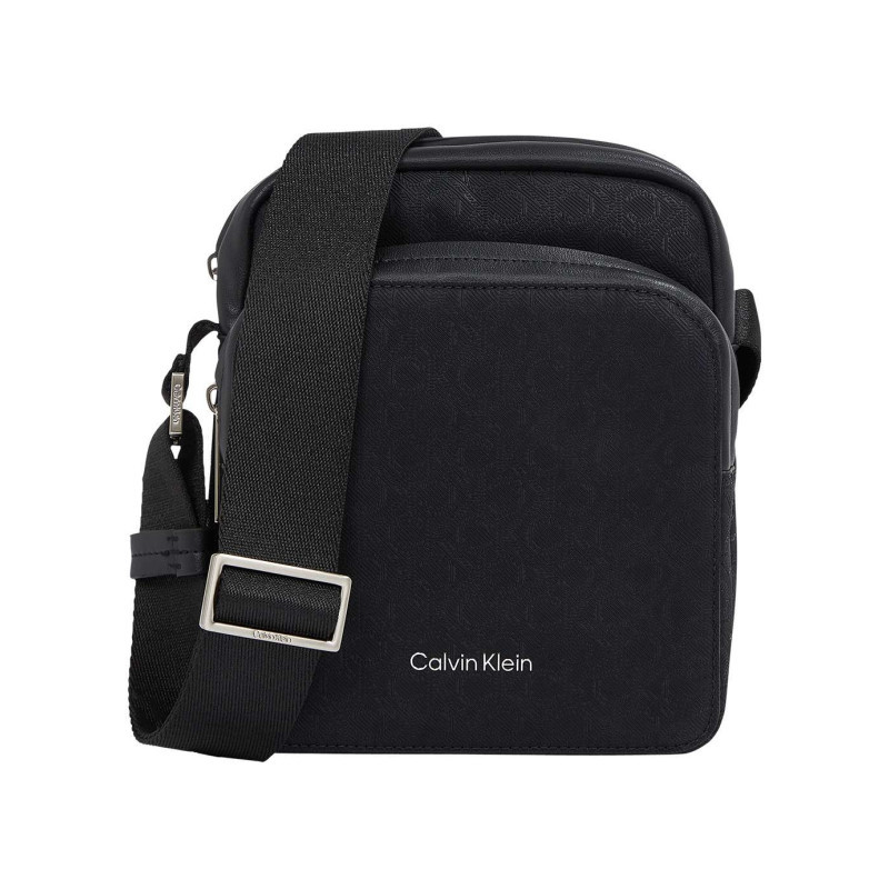 Calvin Klein Jeans - Sacoche Carrée Noire Avec Un Touché Texturé Et Un Imprimé All-over Logo - Noire Calvin Klein Jeans - Sacoche Carrée Noire Avec Un Touché Texturé Et Un Imprimé All-over Logo - Noire