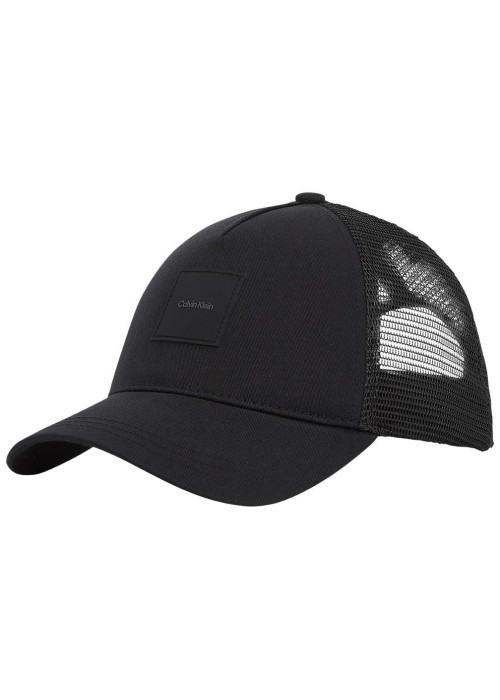 Casquette trucker en coton noire unie avec un patch carré à l'avant