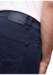 Thumbnail Pantalon en coton marine uni avec une coupe tapered et un patch de la marque - Image 8