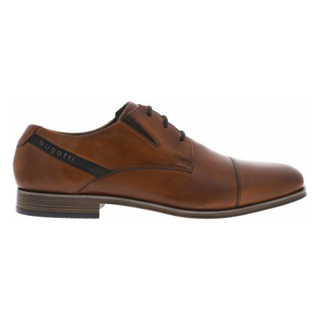 Derbies en cuir cognac à talon plat et à lacets...