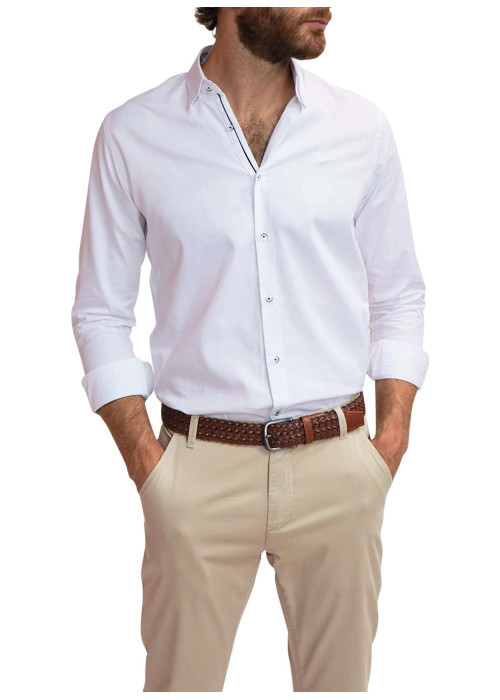 Chemise en coton blanche unie avec une coupe slim fit et des manches à pression