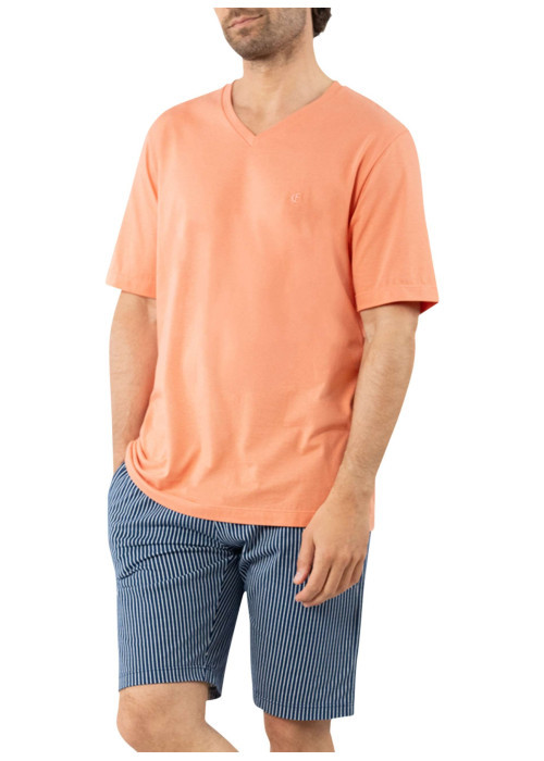 Pyjama court en coton corail à rayures avec un col v et une coupe droite