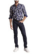Thumbnail Chemise bleue marine à fleurs blanches avec une coupe regular fit