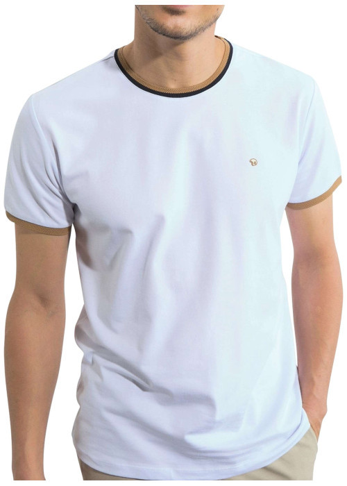T-shirt en coton blanc uni avec une coupe droite et un col rond