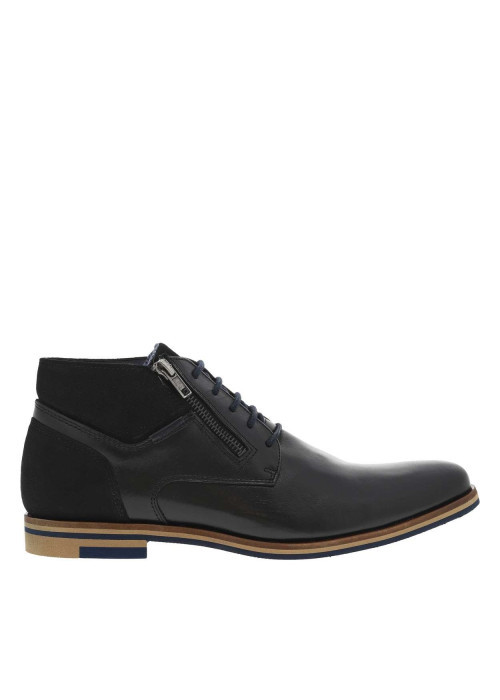 Bottines en cuir noires à bout droit avec un talon décroché bas