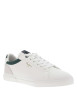 Thumbnail Tennis blanches avec des détails verts à semelle plate et à lacets plats - Image 3