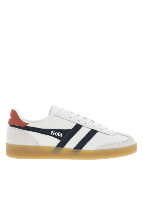 Tennis en cuir blanches à détails en daim et à semelle plate miel translucide