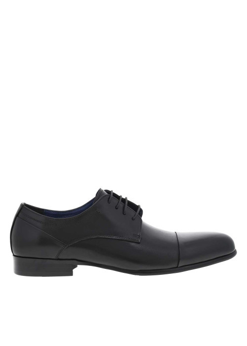 Derbies en cuir noires avec un talon décroché bas et des lacets ronds