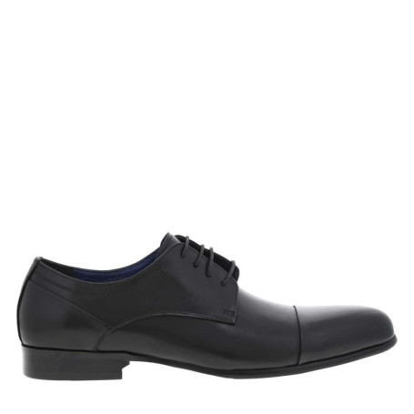 Derbies en cuir noires avec un talon décroché...