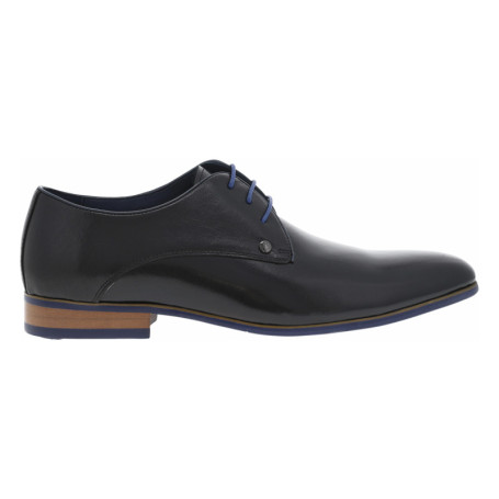Derbies en cuir noires avec un talon décroché...
