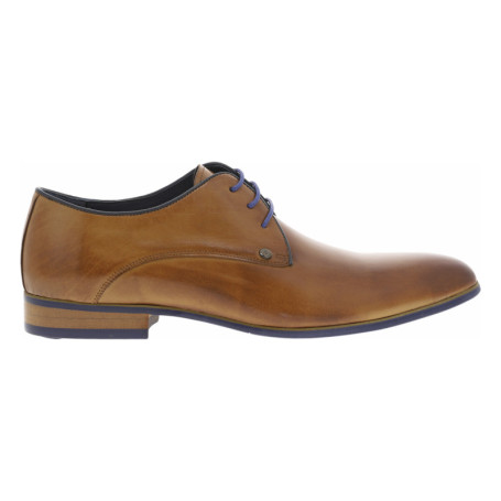 Derbies en cuir camel avec un talon décroché...