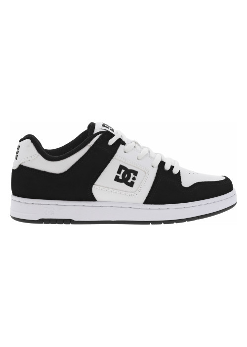 Baskets skate en cuir noires et blanches à talon plat avec des logos noirs