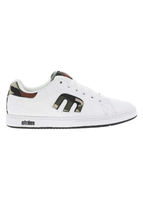 Baskets skate en cuir blanches à talon plat...