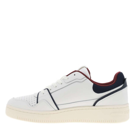 Tennis blanches avec semelle à talon plat et...