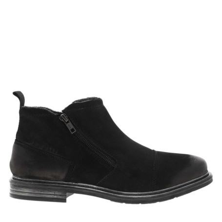 Boots en cuir noires avec semelle à talon plat...