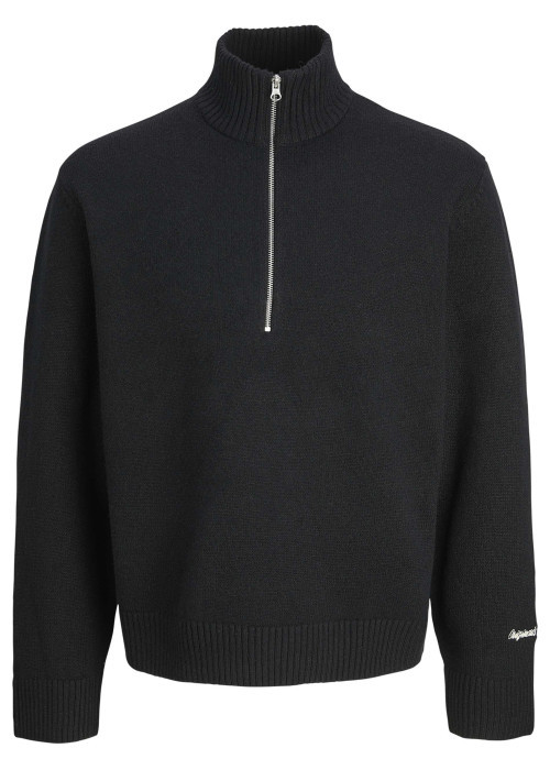 Pull noir uni en maille fine avec un col camionneur et des manches longues