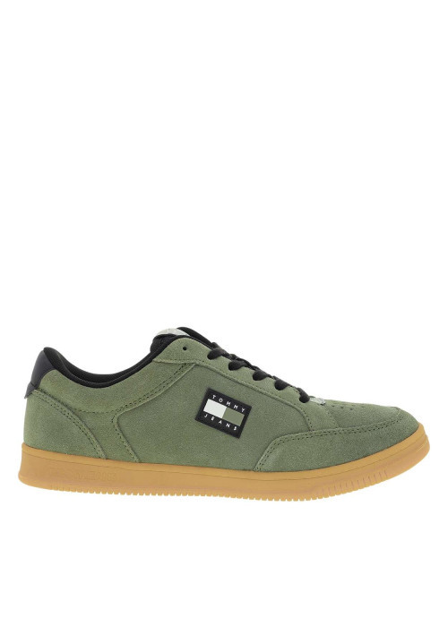 Tennis en cuir kaki avec semelle à talon plat et lacets contrastés