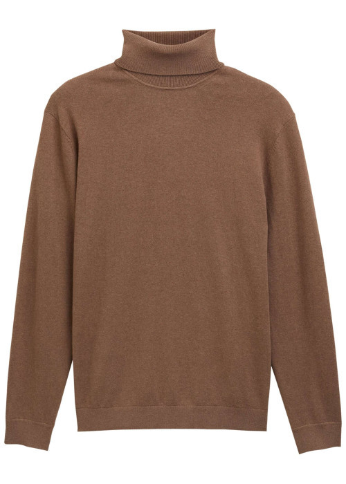Pull en coton brun uni avec un col roulé et des manches longues