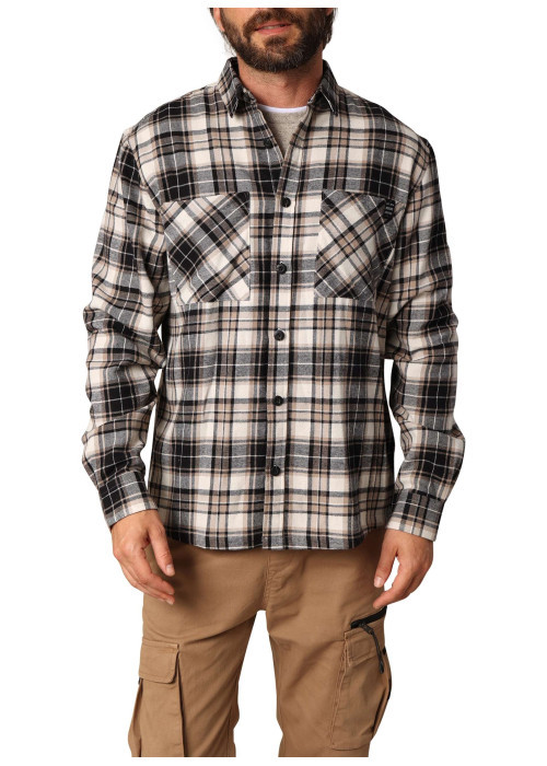 Chemise en coton écrue, noire et marron à motif écossais avec un col à rabats