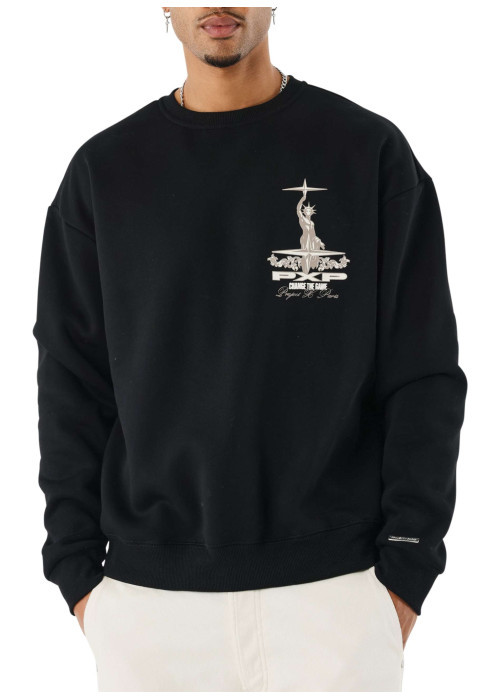 Sweat noir uni avec un imprimé sur la poitrine et un col rond