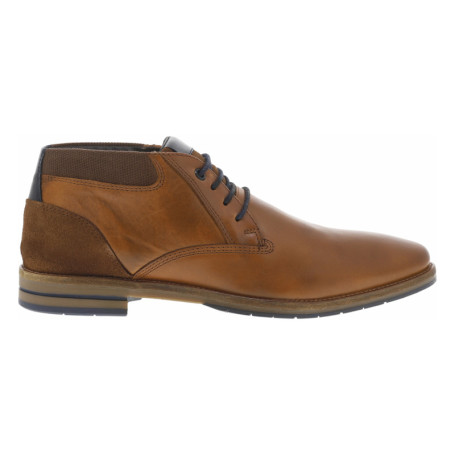 Bottines en cuir cognac avec un talon décroché...