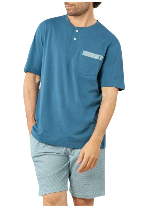 Pyjama court en coton bleu clair à rayures avec un col tunisien