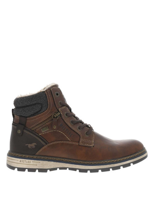 Bottines cognac à talon plat pourvues d'une...
