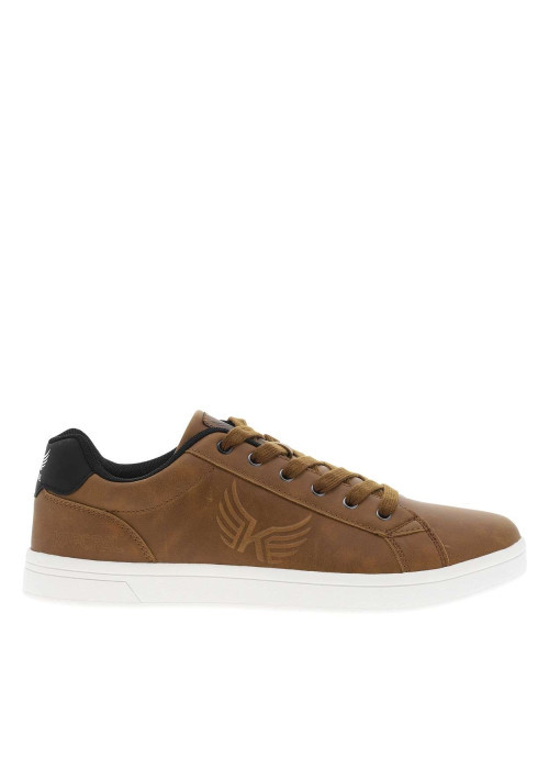 Tennis cognac à talon plat avec un logo en relief sur le côté