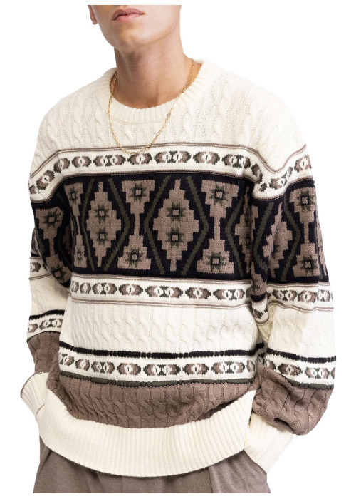 Pull multicolore en maille torsadée avec une coupe ample et un col rond