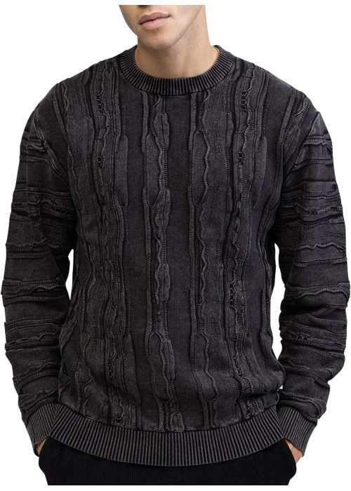 Pull en coton noir pourvu d'un col rond et de manches longues