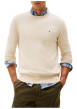 Thumbnail Pull en coton beige uni en maille fine avec une coupe droite et un col rond - Image 2