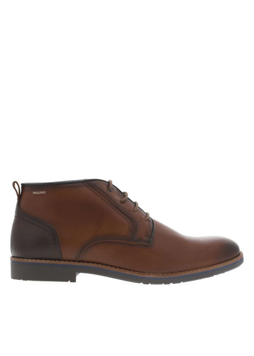 Bottines en cuir cognac à talon décroché bas avec des lacets ronds
