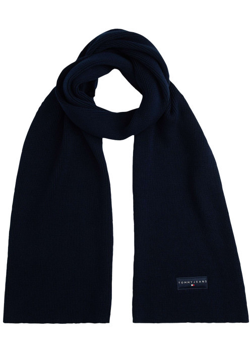 Écharpe en coton biologique noire unie avec un patch de la marque brodé