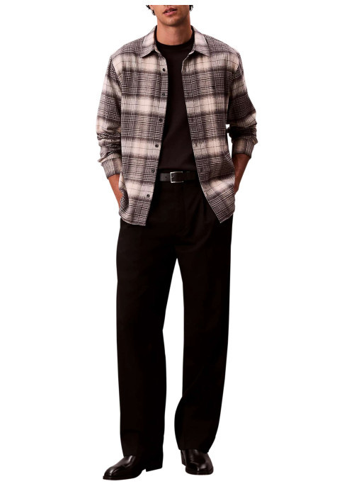 Chemise en coton beige et marron à carreaux avec des manches longues
