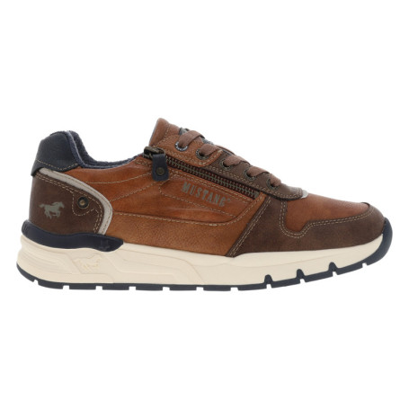 Baskets cognac à talon plat avec des lacets et...