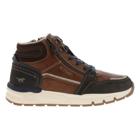 Baskets cognac à talon plat avec des lacets et...